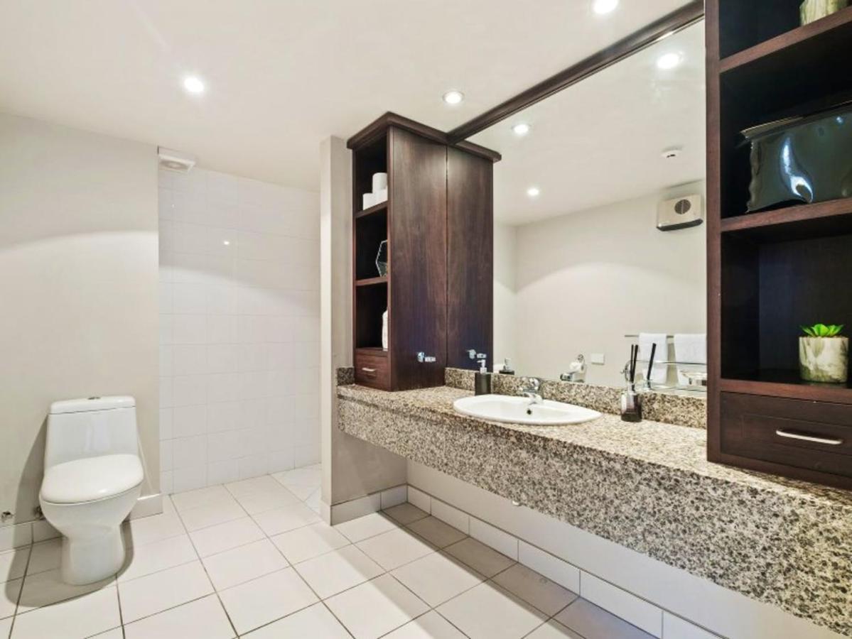Lakeside Living - Modern 2-Bedroom Apartment Distretto di Distretto di Queenstown Esterno foto