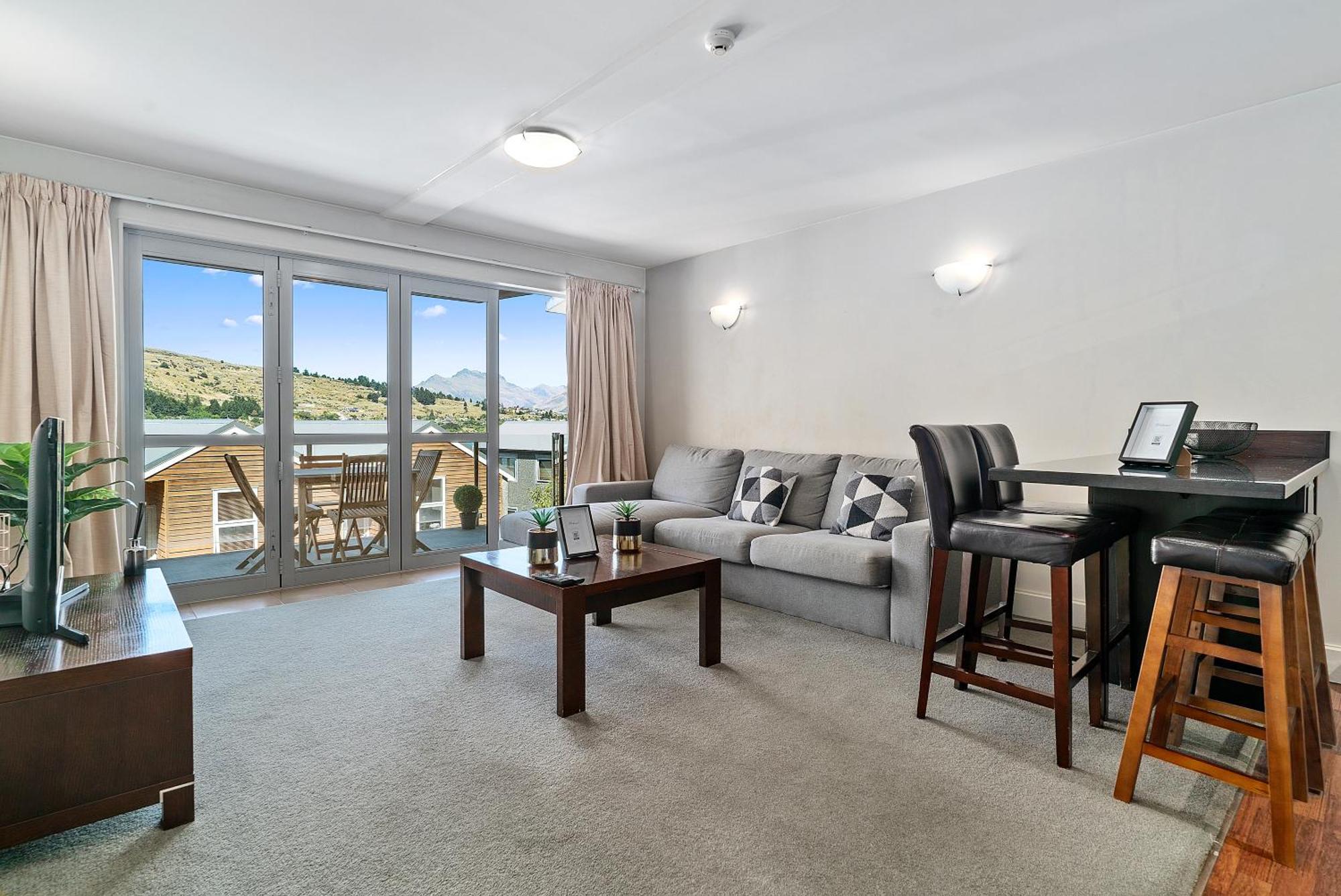 Lakeside Living - Modern 2-Bedroom Apartment Distretto di Distretto di Queenstown Esterno foto